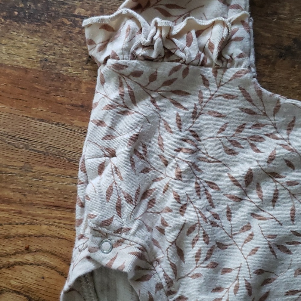 🌿 RYLEE + CRU Ruffle Shirt - Picture 6 of 6